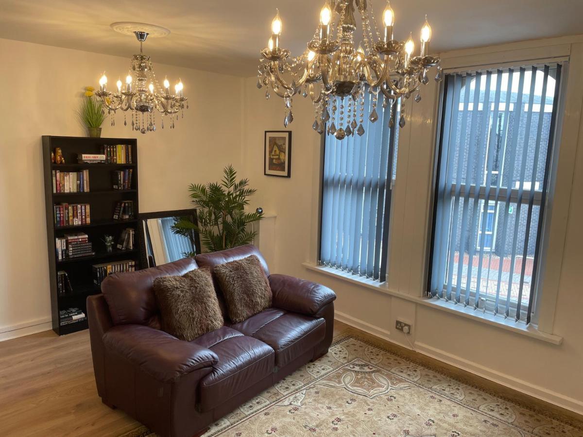 Lovely 2 Bed Apartment, Arnold Town Centre. Nottingham Luaran gambar