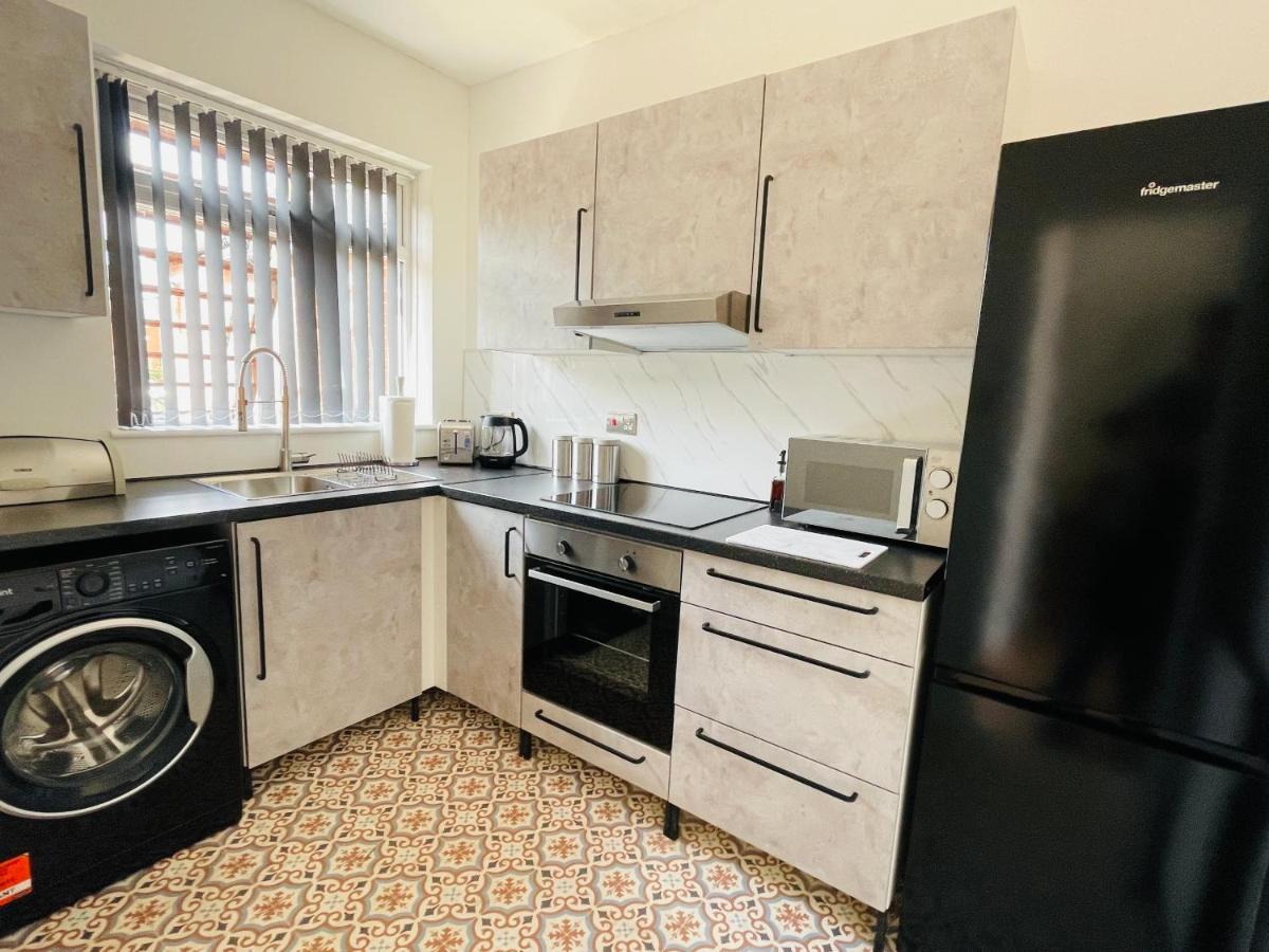 Lovely 2 Bed Apartment, Arnold Town Centre. Nottingham Luaran gambar
