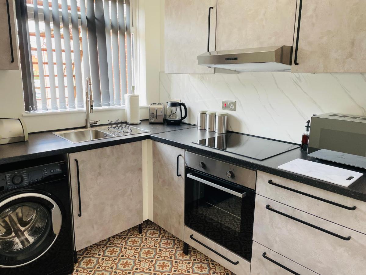 Lovely 2 Bed Apartment, Arnold Town Centre. Nottingham Luaran gambar